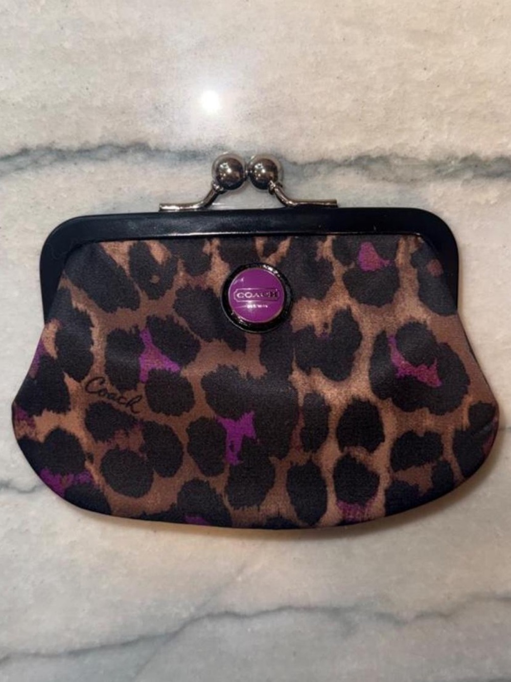 🌟NWT🌟Coach kisslock coin purse in cheetah print with silver hardware
